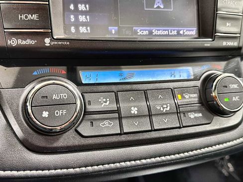 Used 2016 Toyota RAV4 XLE image 20