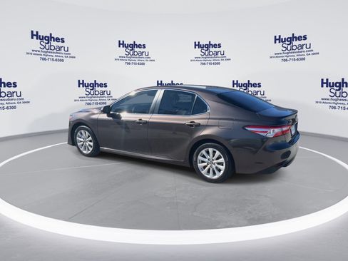 Used 2018 Toyota Camry L image 8