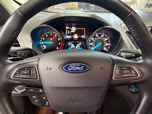 Used 2019 Ford Escape SEL FWD image 10