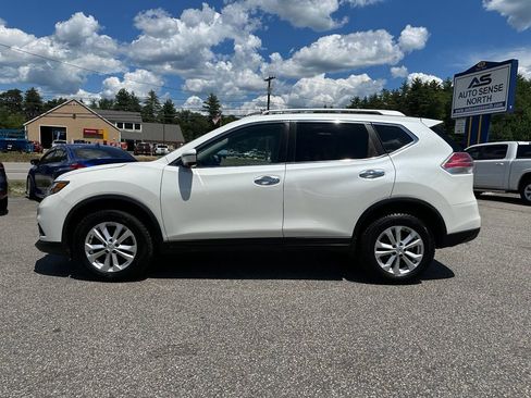 Used 2016 Nissan Rogue SV w/ SV Premium Package AWD/4WD image 2