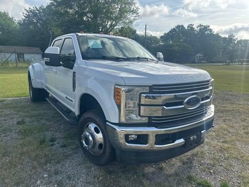 Used 2017 Ford F350 Lariat w/ Lariat Ultimate Package AWD/4WD image 3