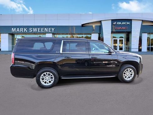 Used 2018 GMC Yukon XL SLE w/ Convenience Package image 30