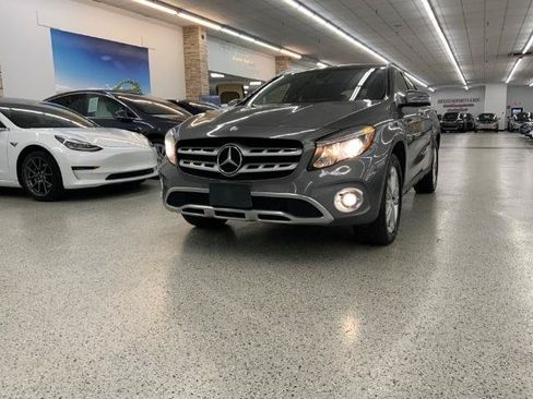 Used 2018 Mercedes-Benz GLA 250 4MATIC w/ Premium Package image 40