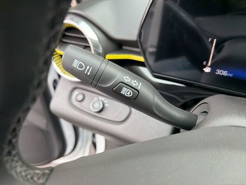 New 2026 Chevrolet Trax ACTIV w/ Sunroof Package image 17