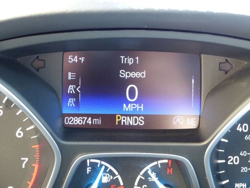 Used 2017 Ford Escape SE w/ Equipment Group 201A AWD/4WD image 48