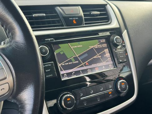 Used 2018 Nissan Altima 2.5 SR w/ SR Midnight Edition FWD image 19