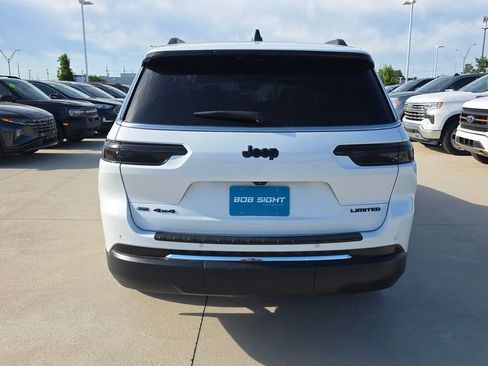 Used 2021 Jeep Grand Cherokee L Limited w/ MOPAR Finishing Package AWD/4WD image 4