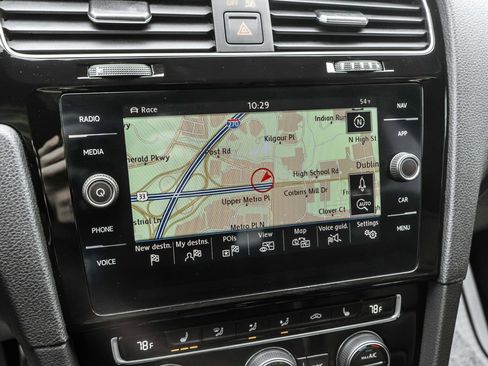 Used 2019 Volkswagen Golf R 4-Door image 11