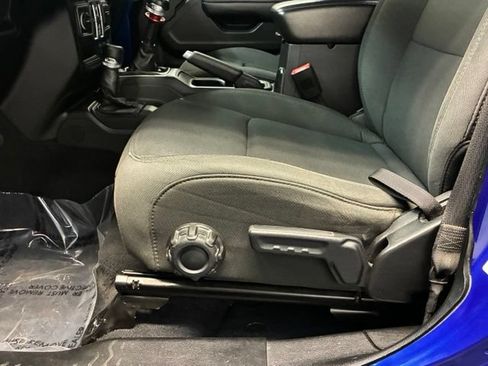 Used 2018 Jeep Wrangler Unlimited Sport AWD/4WD image 11