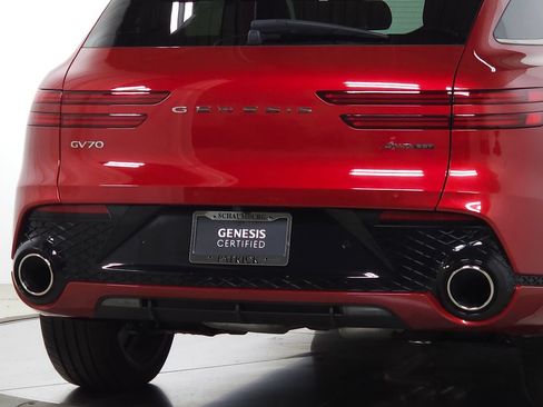 Used 2024 Genesis GV70 3.5T Sport w/ Sport Advanced Package AWD/4WD image 11
