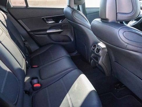 Used 2023 Mercedes-Benz GLC 300 image 13