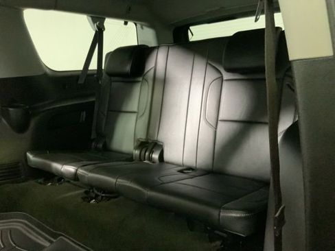 Used 2017 Chevrolet Suburban Premier AWD/4WD image 38