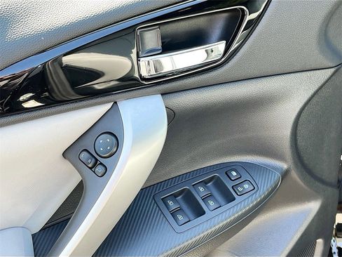 New 2026 Mitsubishi Eclipse Cross SEL image 17