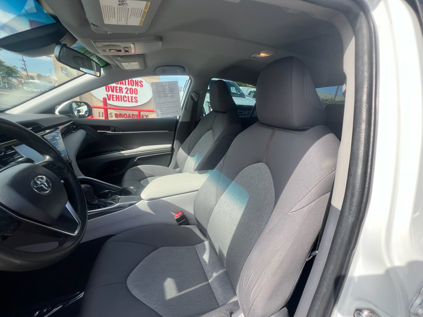 Used 2019 Toyota Camry LE FWD image 13