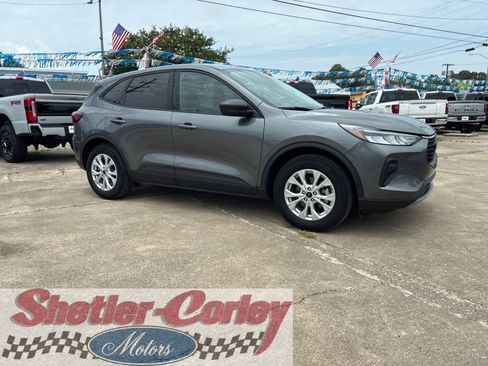 Used 2025 Ford Escape Active FWD image 1