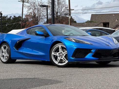 Used 2024 Chevrolet Corvette Stingray w/ Z51 Performance Package image 2