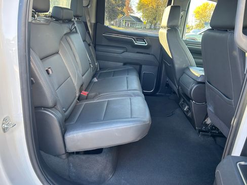 Used 2025 GMC Sierra 1500 SLT image 35