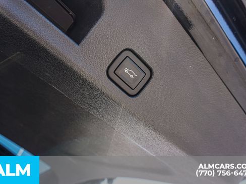 Used 2024 Chevrolet Traverse RS AWD/4WD image 28