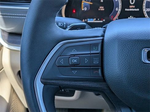 New 2025 Jeep Grand Cherokee Limited w/ Luxury Tech Group II image 28