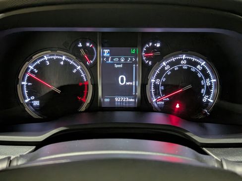 Used 2021 Toyota 4Runner TRD Off-Road Premium AWD/4WD image 28