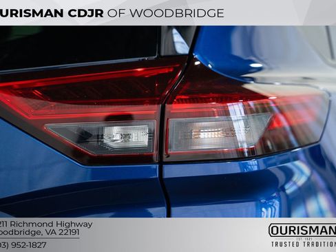 Used 2023 Nissan Rogue Platinum AWD/4WD image 9