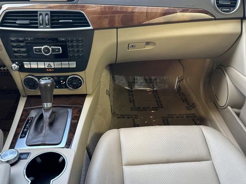 Used 2014 Mercedes-Benz C 250 Sedan image 29