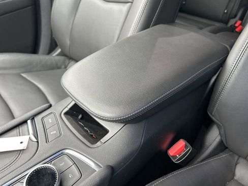 Used 2024 Cadillac XT6 Premium Luxury image 38