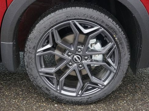 New 2025 Nissan Kicks SR image 9