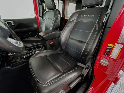 Used 2021 Jeep Wrangler Unlimited Sahara w/ Uconnect 4C Nav & Sound Group AWD/4WD image 22