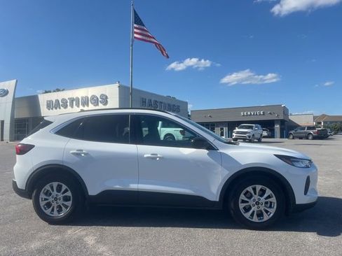 Used 2023 Ford Escape Active w/ Tech Pack #1 FWD image 7
