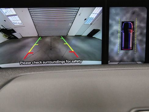 Used 2025 Lincoln Navigator Reserve image 66