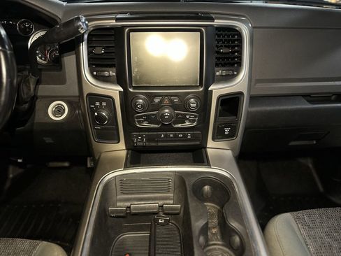Used 2016 RAM 2500 SLT w/ Luxury Group AWD/4WD image 21