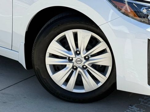 Used 2025 Nissan Sentra S FWD image 2