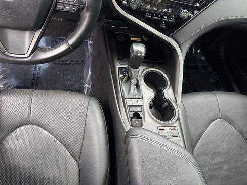 Used 2022 Toyota Camry XSE image 23