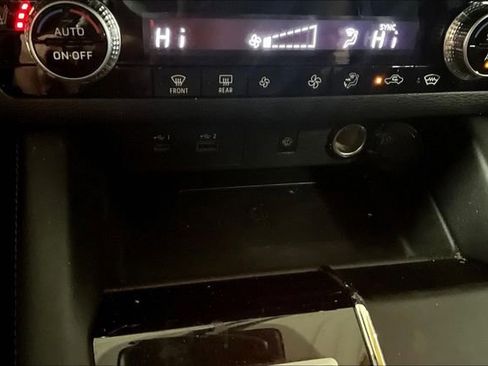 Used 2022 Mitsubishi Outlander SE image 29