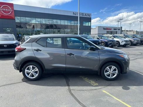 New 2025 Nissan Kicks Play S FWD image 12