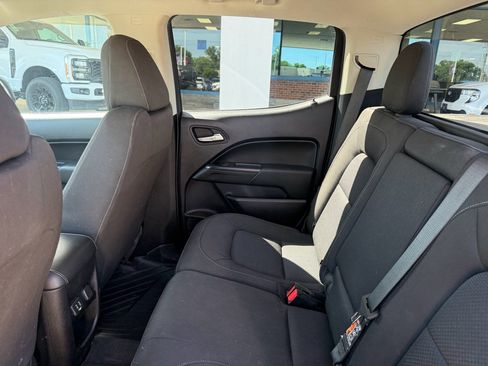 Used 2019 Chevrolet Colorado LT AWD/4WD image 12