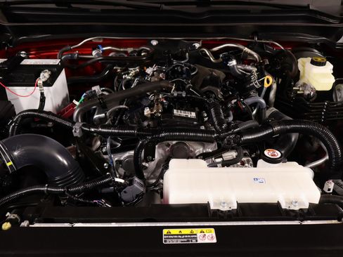 Used 2025 Toyota Tacoma SR5 RWD image 18