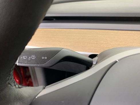 Used 2021 Tesla Model 3 Long Range image 16