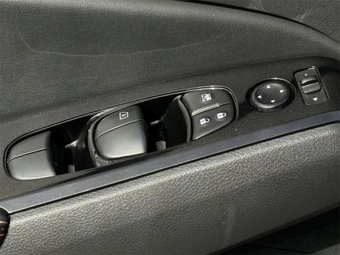 Used 2024 Nissan Altima 2.5 SR image 20