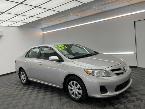 Used 2011 Toyota Corolla LE image 3