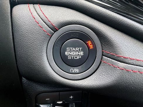 Used 2023 Dodge Durango GT image 34