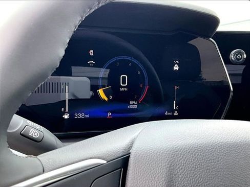 New 2026 Chevrolet Trax ACTIV w/ Sunroof Package FWD image 21