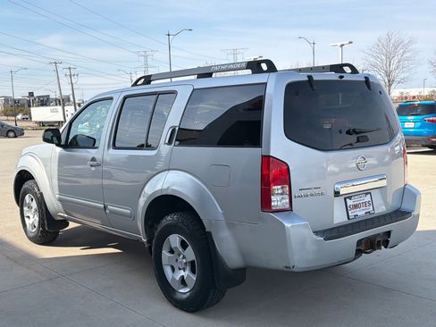 Used 2005 Nissan Pathfinder XE image 6