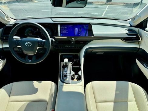 Used 2025 Toyota Crown w/ Advanced Technology Package AWD/4WD image 24