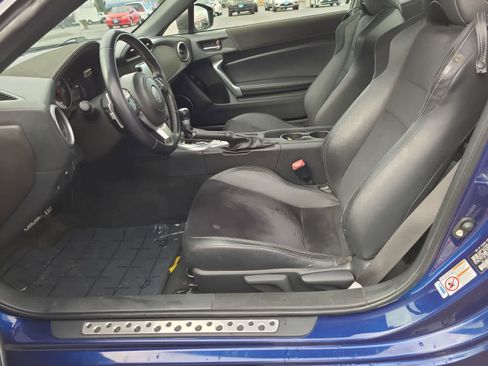 Used 2019 Toyota 86 image 19