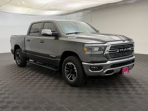 Used 2023 RAM 1500 Laramie AWD/4WD image 7