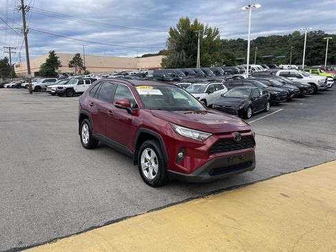 Certified 2019 Toyota RAV4 XLE w/ Convenience Package AWD/4WD image 6