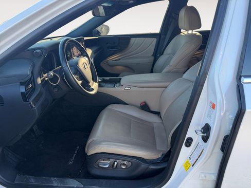 Used 2022 Lexus LS 500 image 9