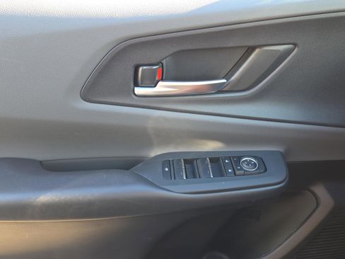 Used 2025 Toyota Prius XLE image 21